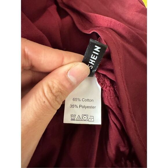 Red blouse size large - Picture 7 of 8